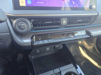 2023 Toyota Prius XLE