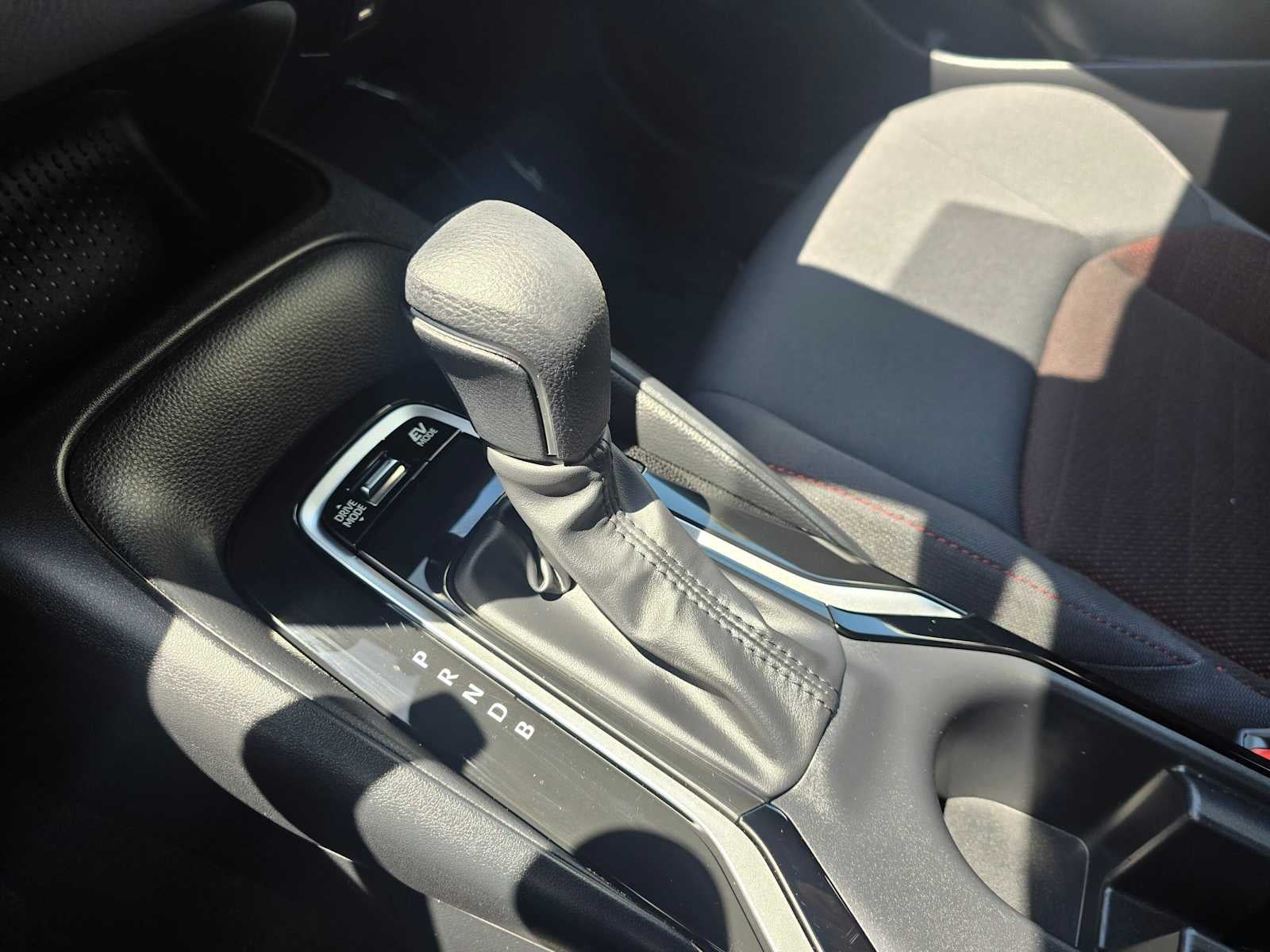 2025 Toyota Corolla Hybrid SE