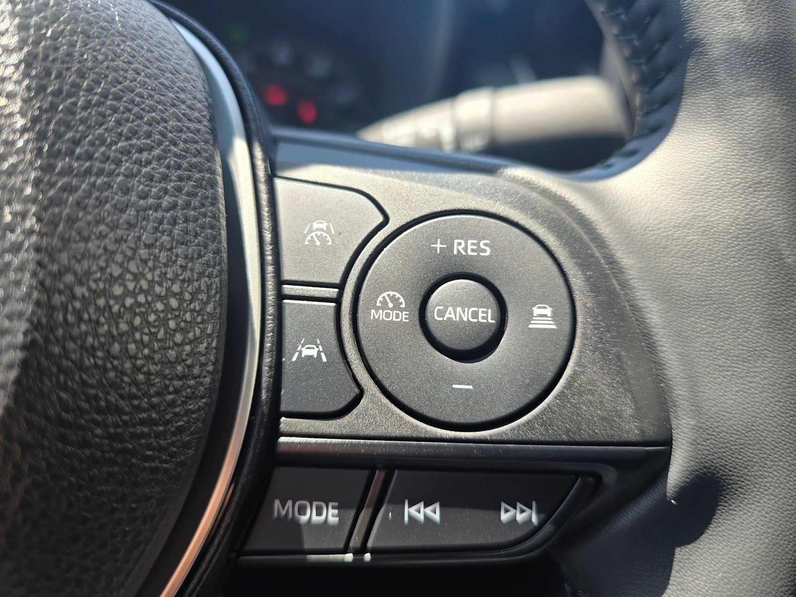 2025 Toyota Corolla Hybrid SE