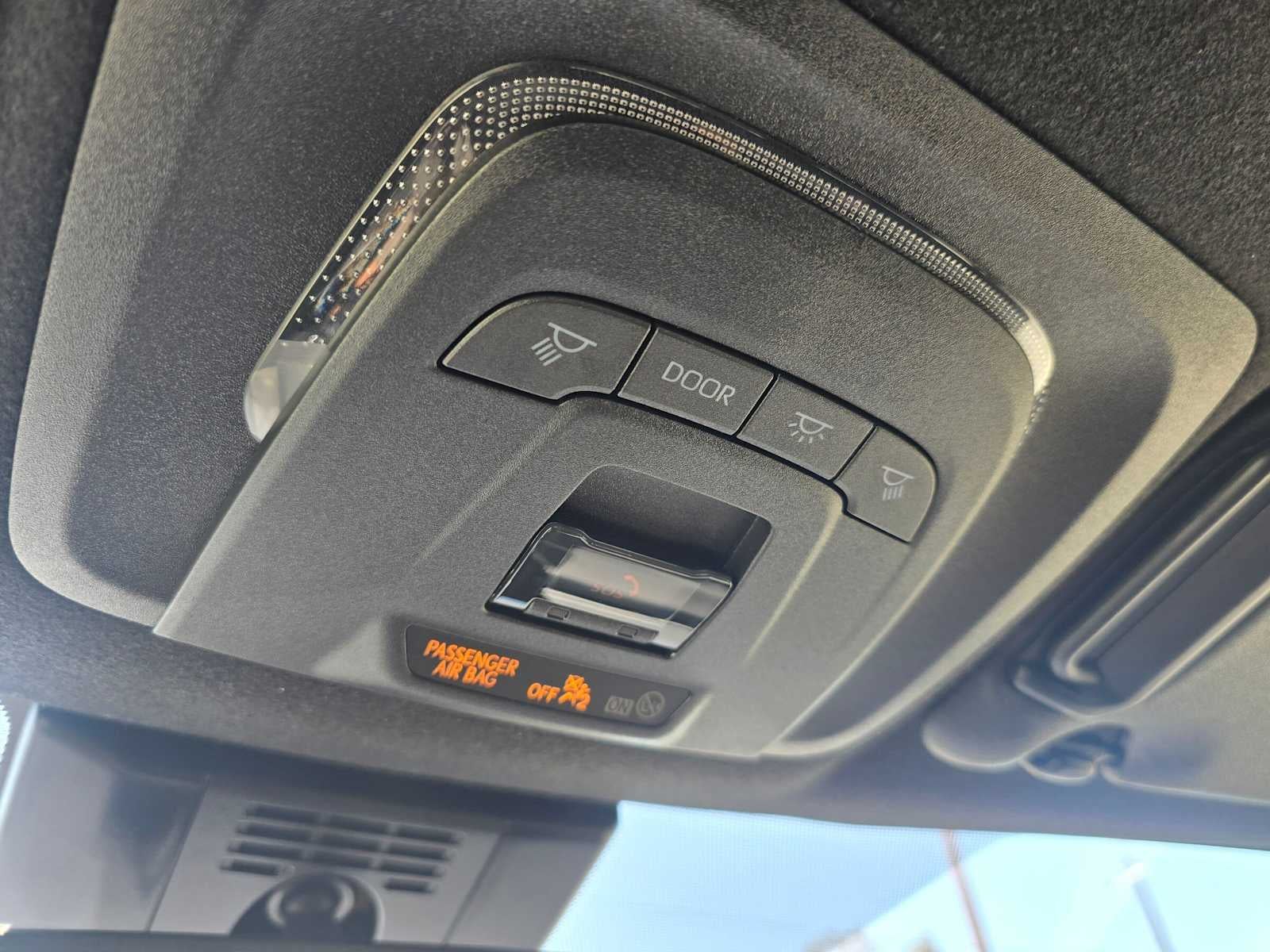 2025 Toyota Corolla Hybrid SE