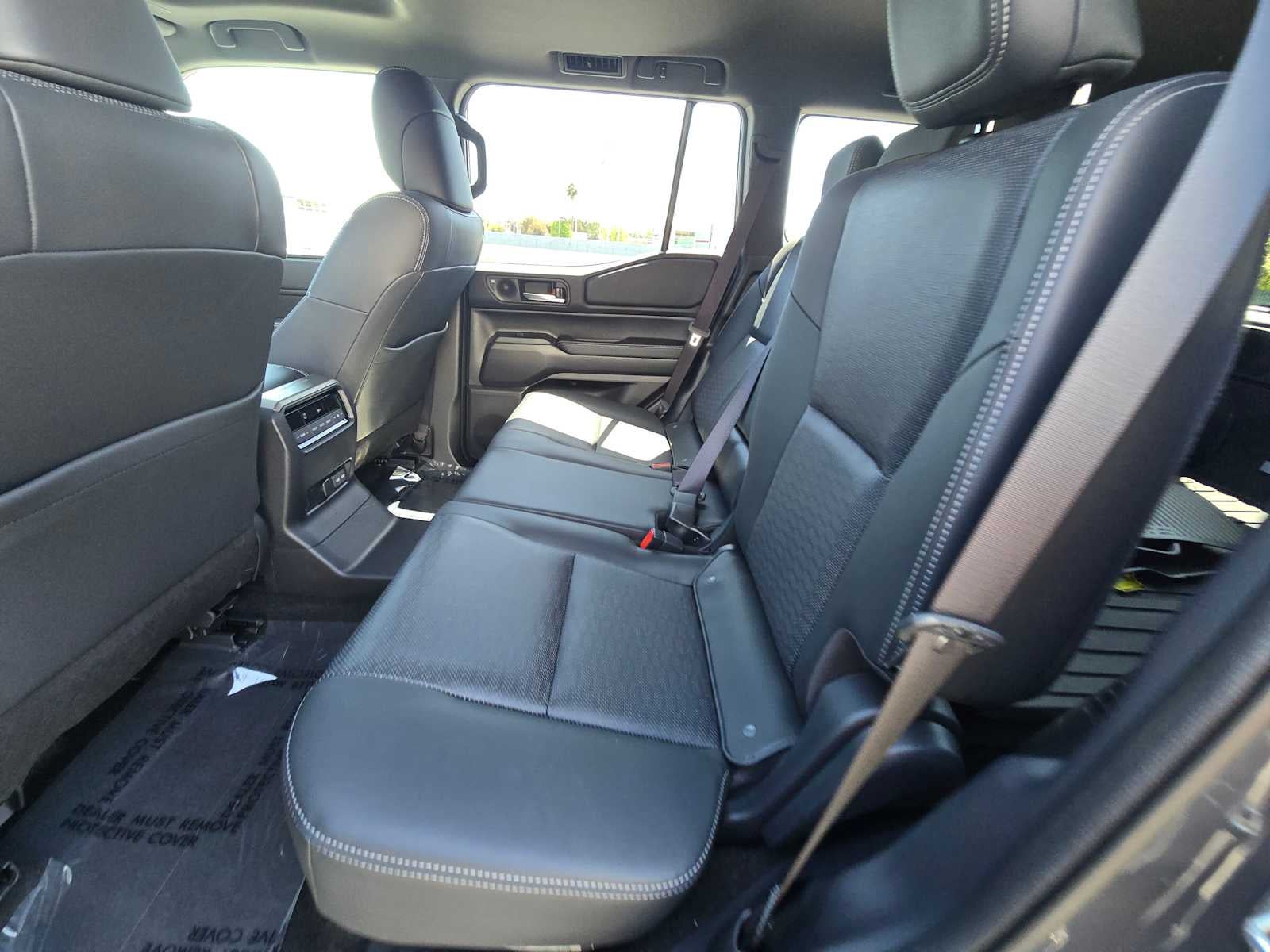 2025 Toyota Land Cruiser 4WD (Natl)