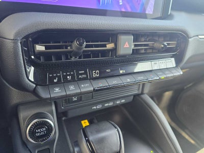 2025 Toyota Land Cruiser 4WD (Natl)