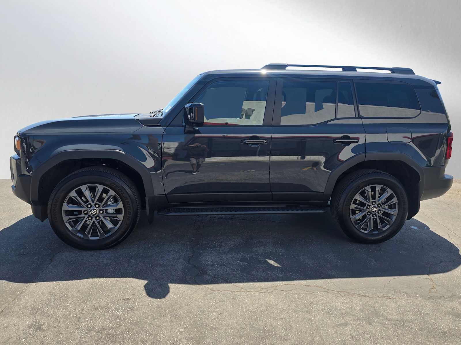 2025 Toyota Land Cruiser 4WD (Natl)