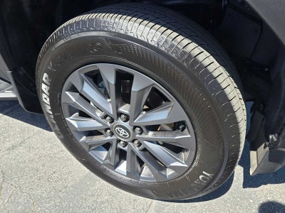 2025 Toyota Land Cruiser 4WD (Natl)