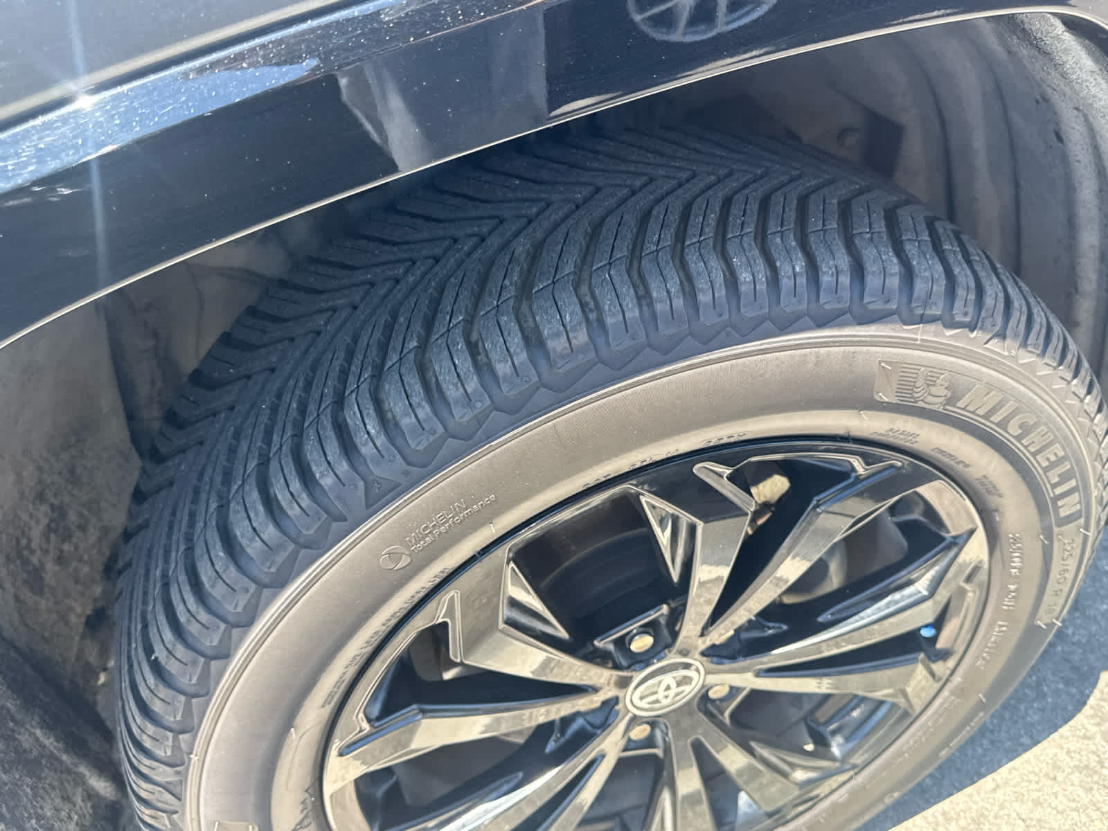 2023 Toyota RAV4 Hybrid SE