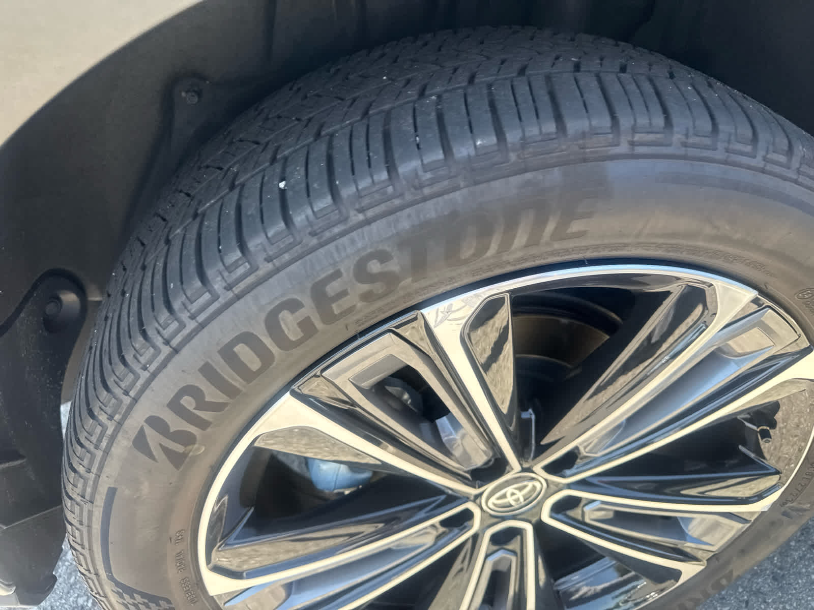 2023 Toyota bZ4X Limited