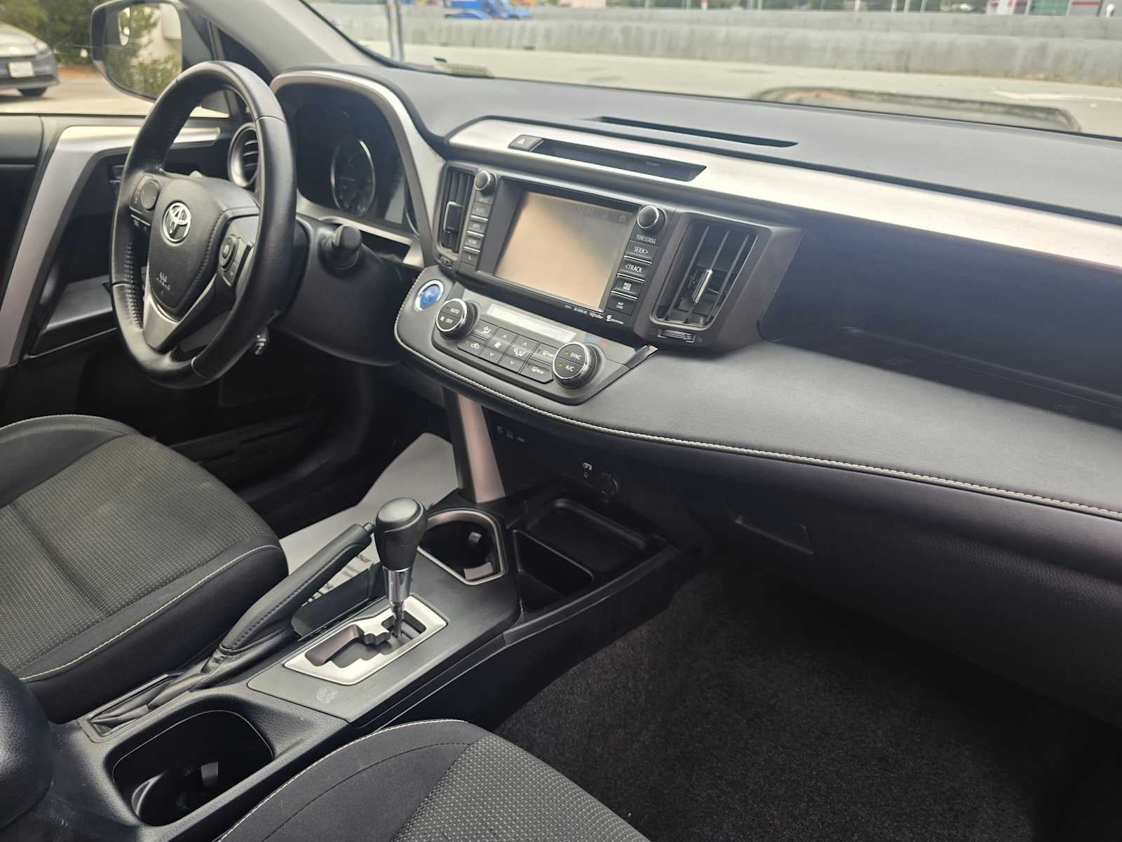 2016 Toyota RAV4 Hybrid XLE