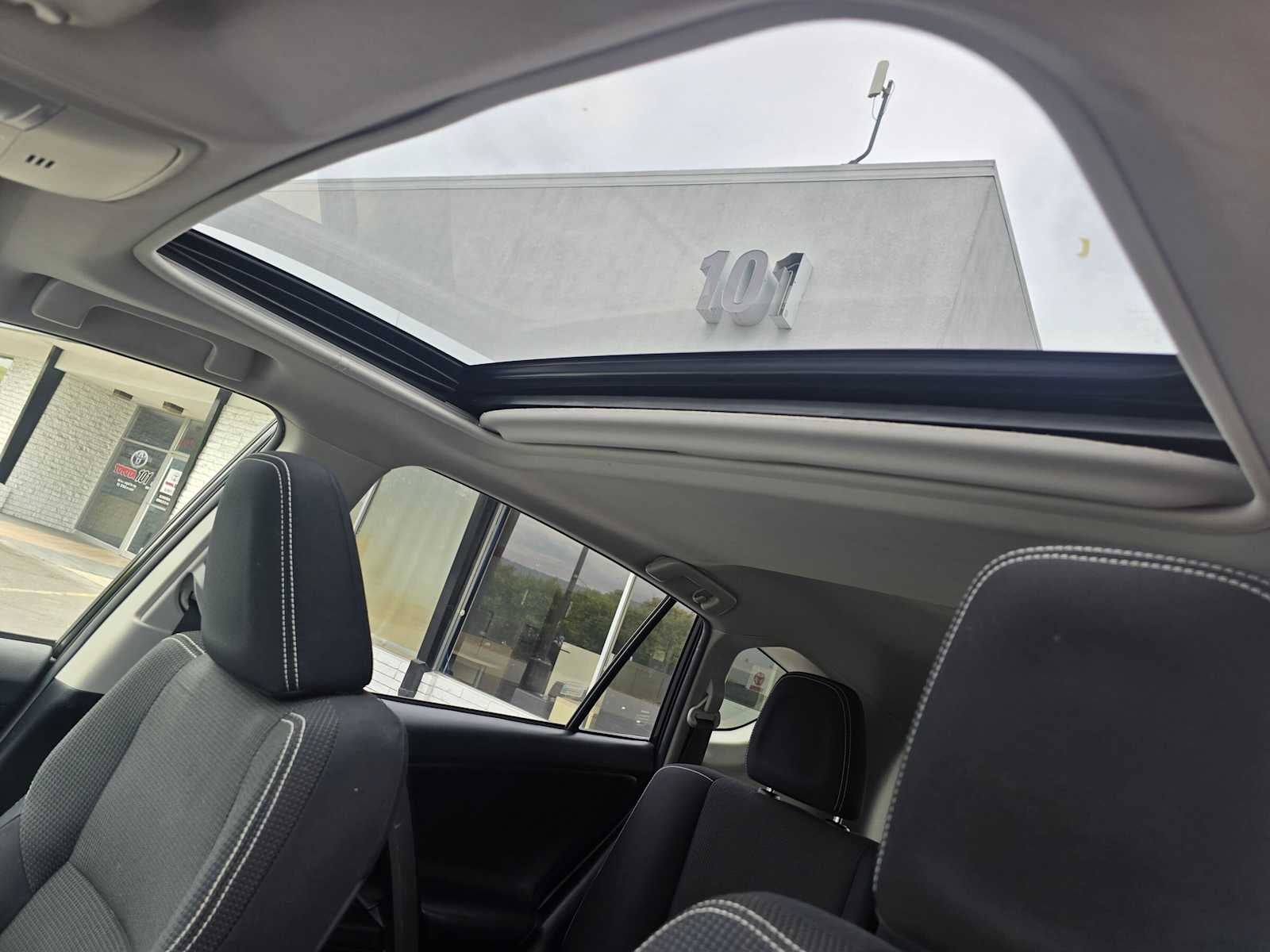 2016 Toyota RAV4 Hybrid XLE