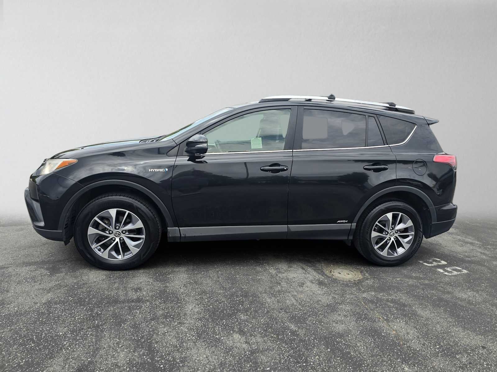 2016 Toyota RAV4 Hybrid XLE