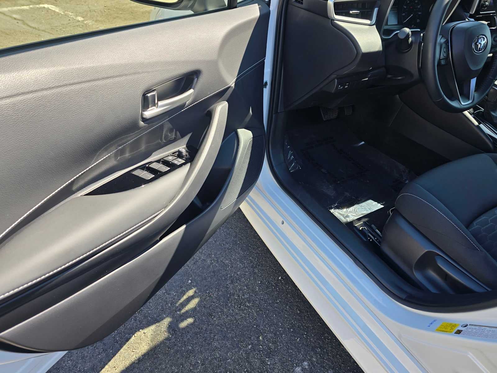 2025 Toyota Corolla Hatchback SE
