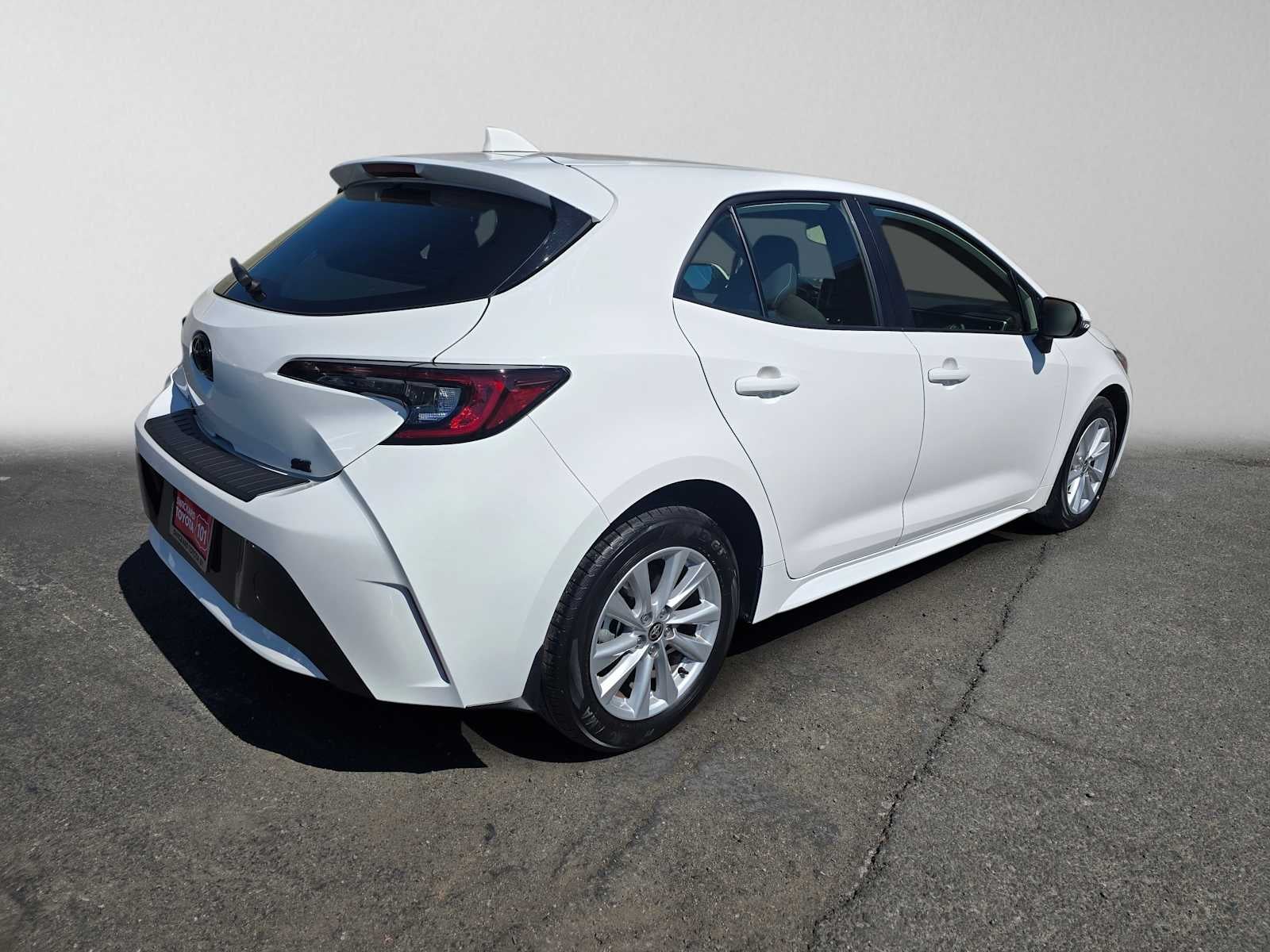 2025 Toyota Corolla Hatchback SE