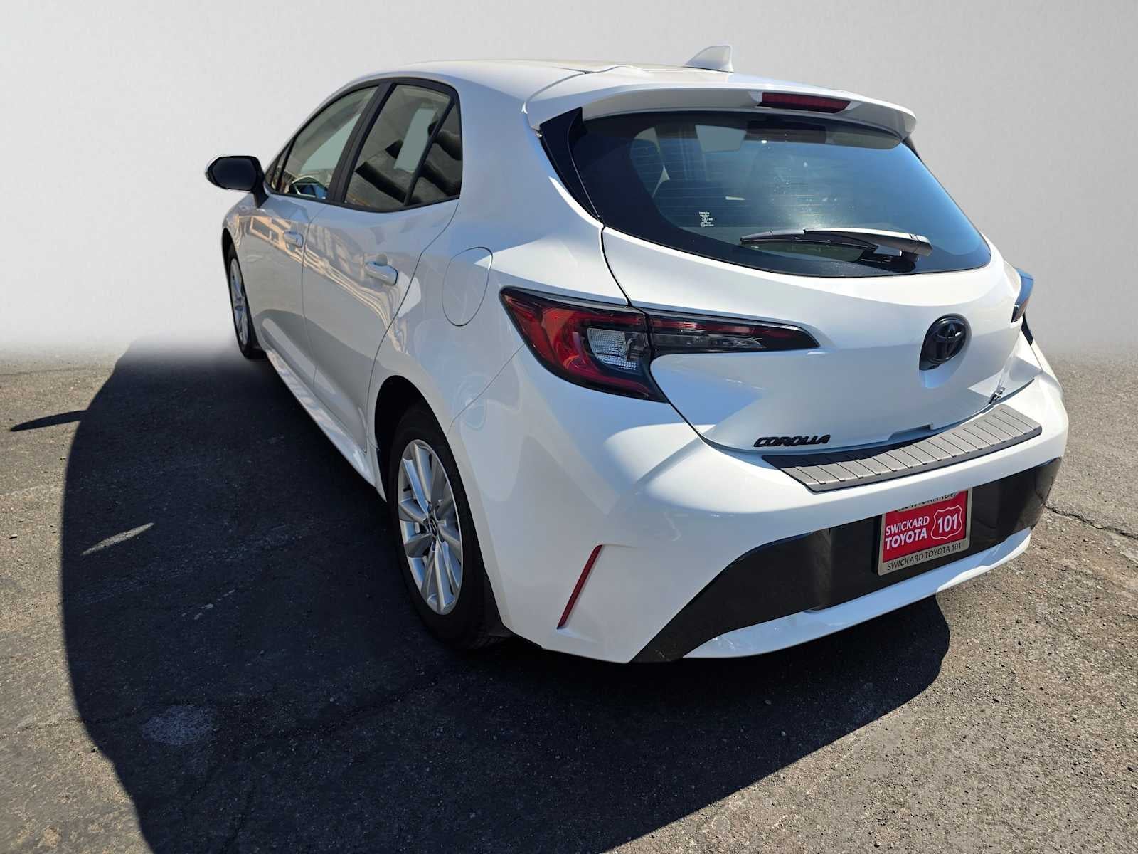 2025 Toyota Corolla Hatchback SE