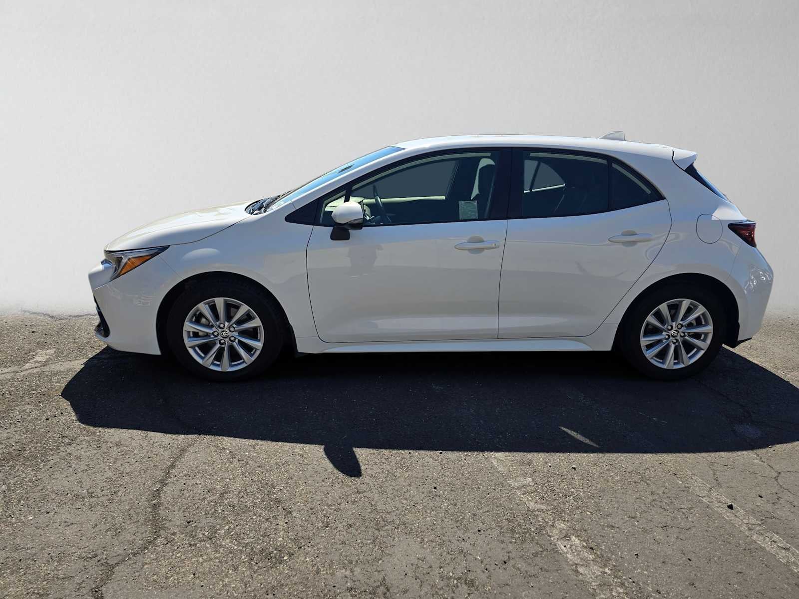 2025 Toyota Corolla Hatchback SE