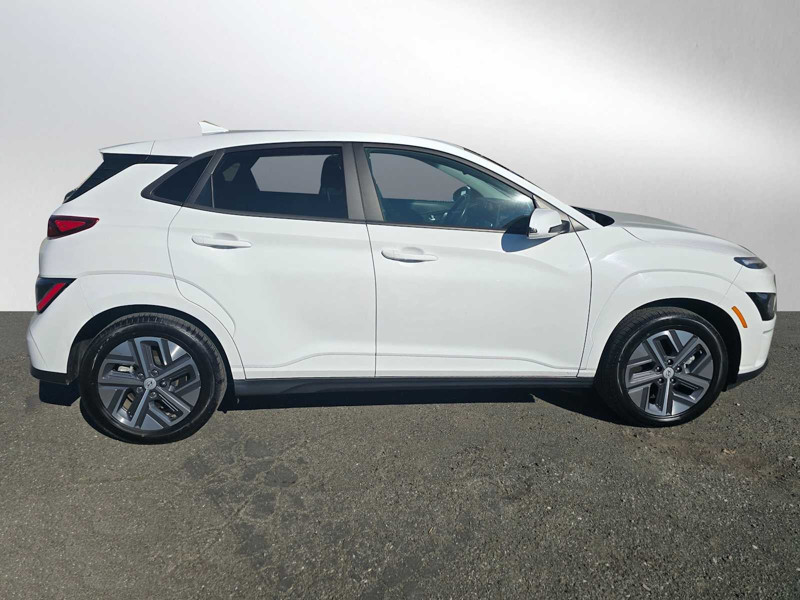 2023 Hyundai Kona Electric SEL