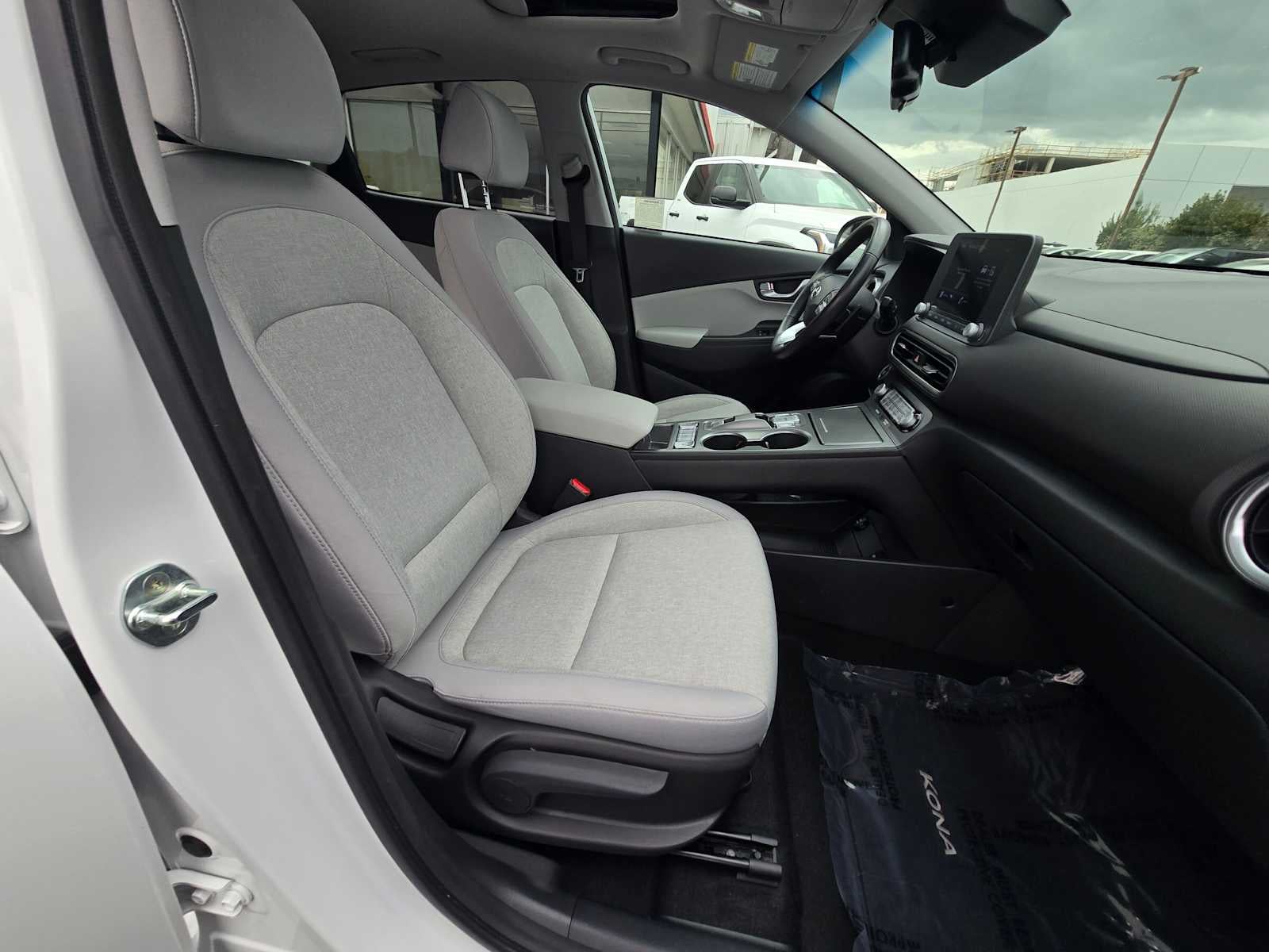 2022 Hyundai Kona Electric SEL