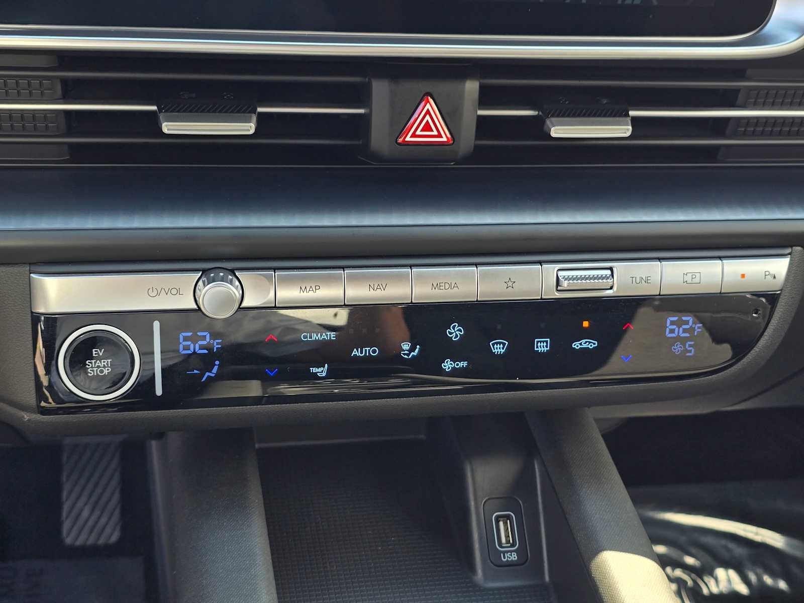 2024 Hyundai IONIQ 6 SE