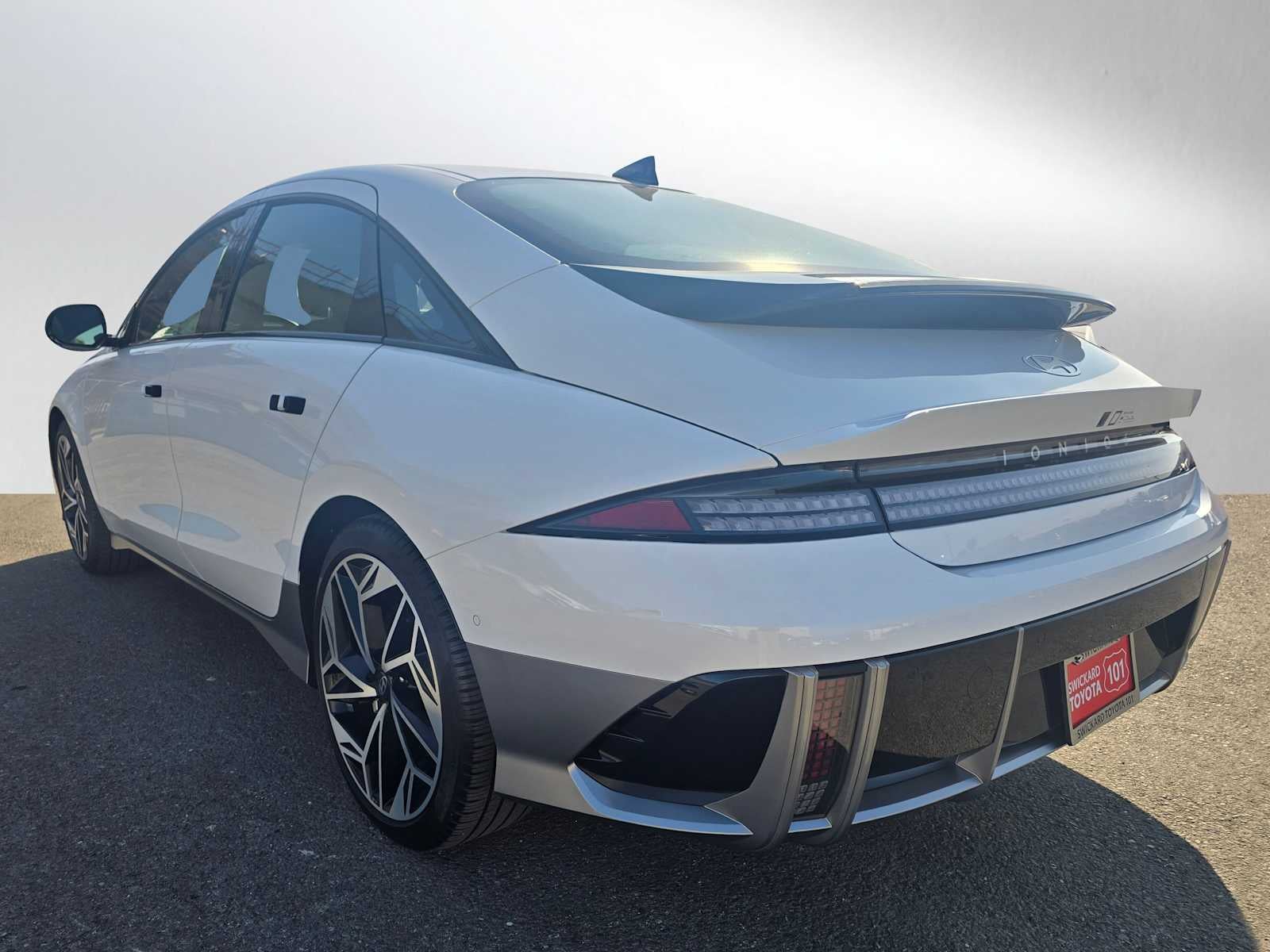 2024 Hyundai IONIQ 6 Limited