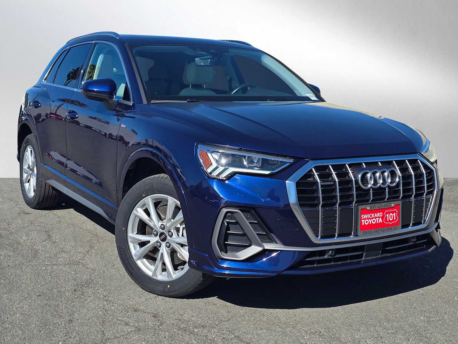 2024 Audi Q3 S line Premium