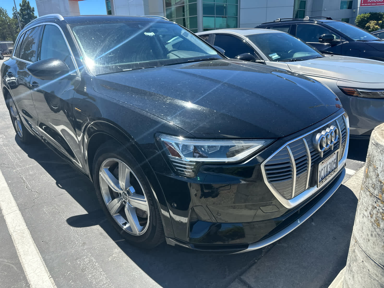 2019 Audi e-tron Premium Plus