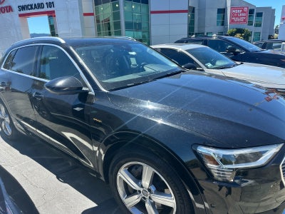 2019 Audi e-tron Premium Plus