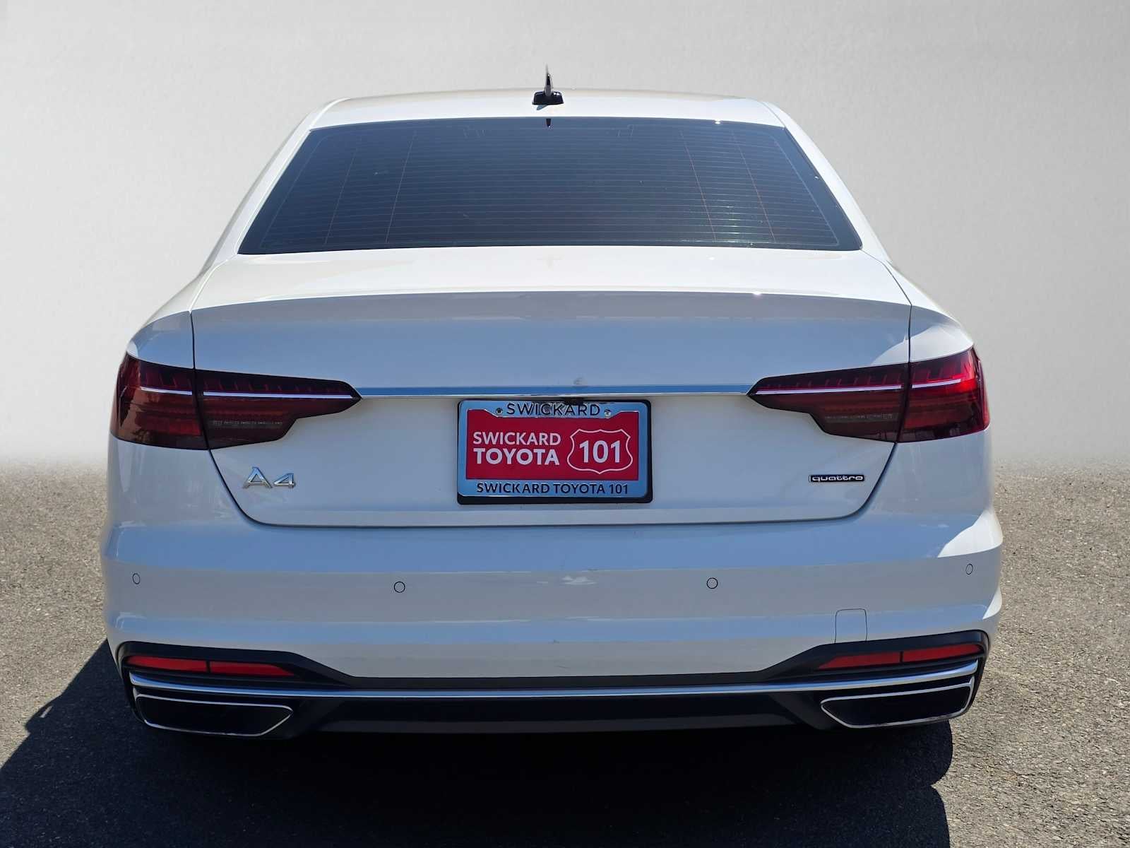 2022 Audi A4 Sedan S line Premium Plus
