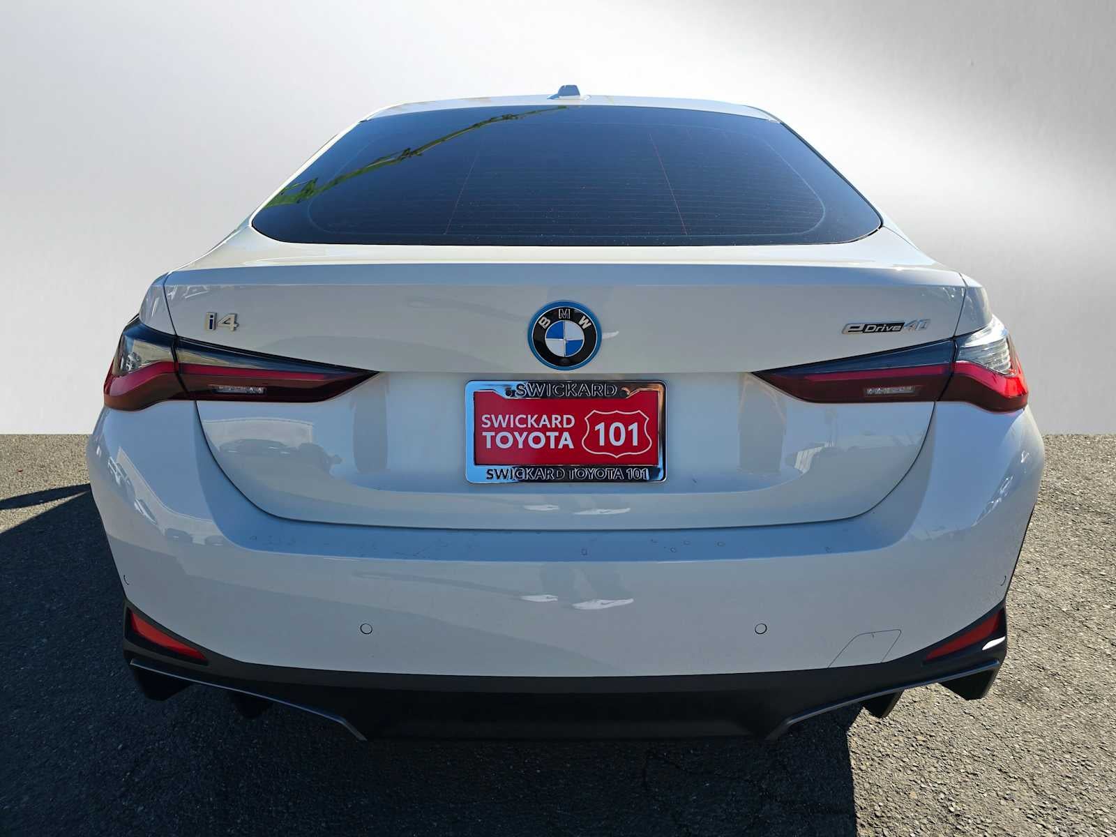 2025 BMW i4 eDrive40