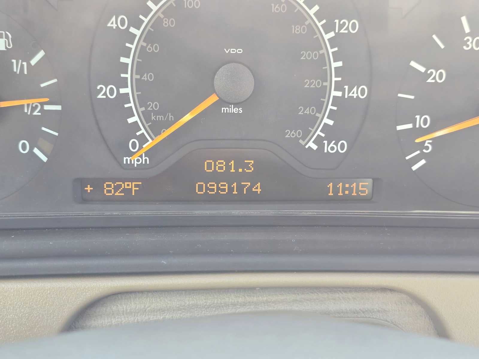 1999 Mercedes-Benz E320 4dr Sdn 3.2L