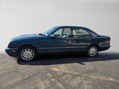 1999 Mercedes-Benz E320 4dr Sdn 3.2L
