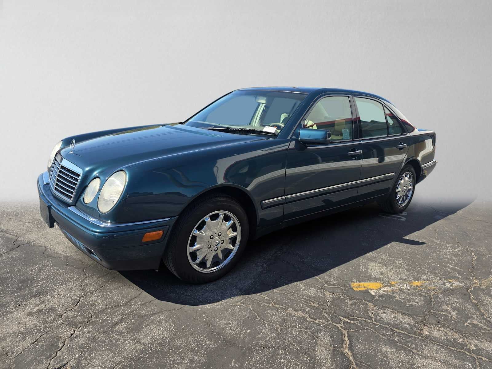 1999 Mercedes-Benz E320 4dr Sdn 3.2L