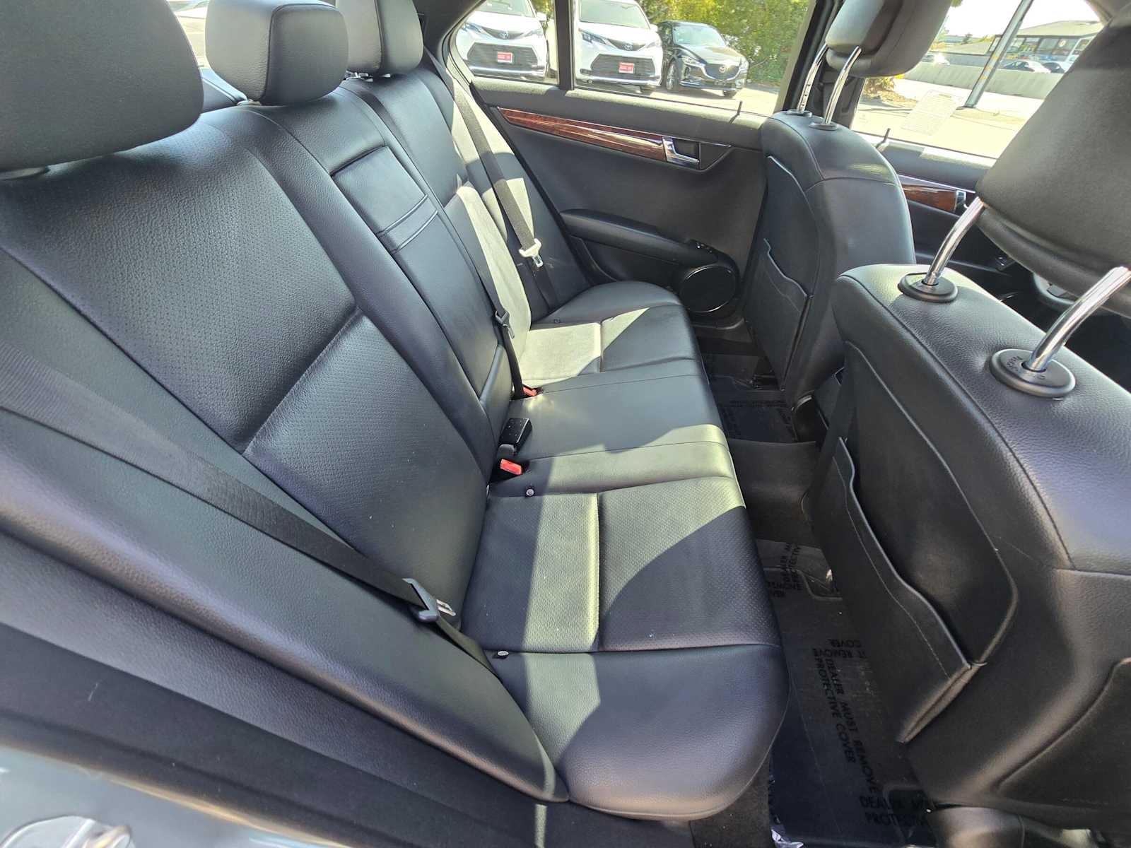 2010 Mercedes-Benz C 300 C 300 Luxury
