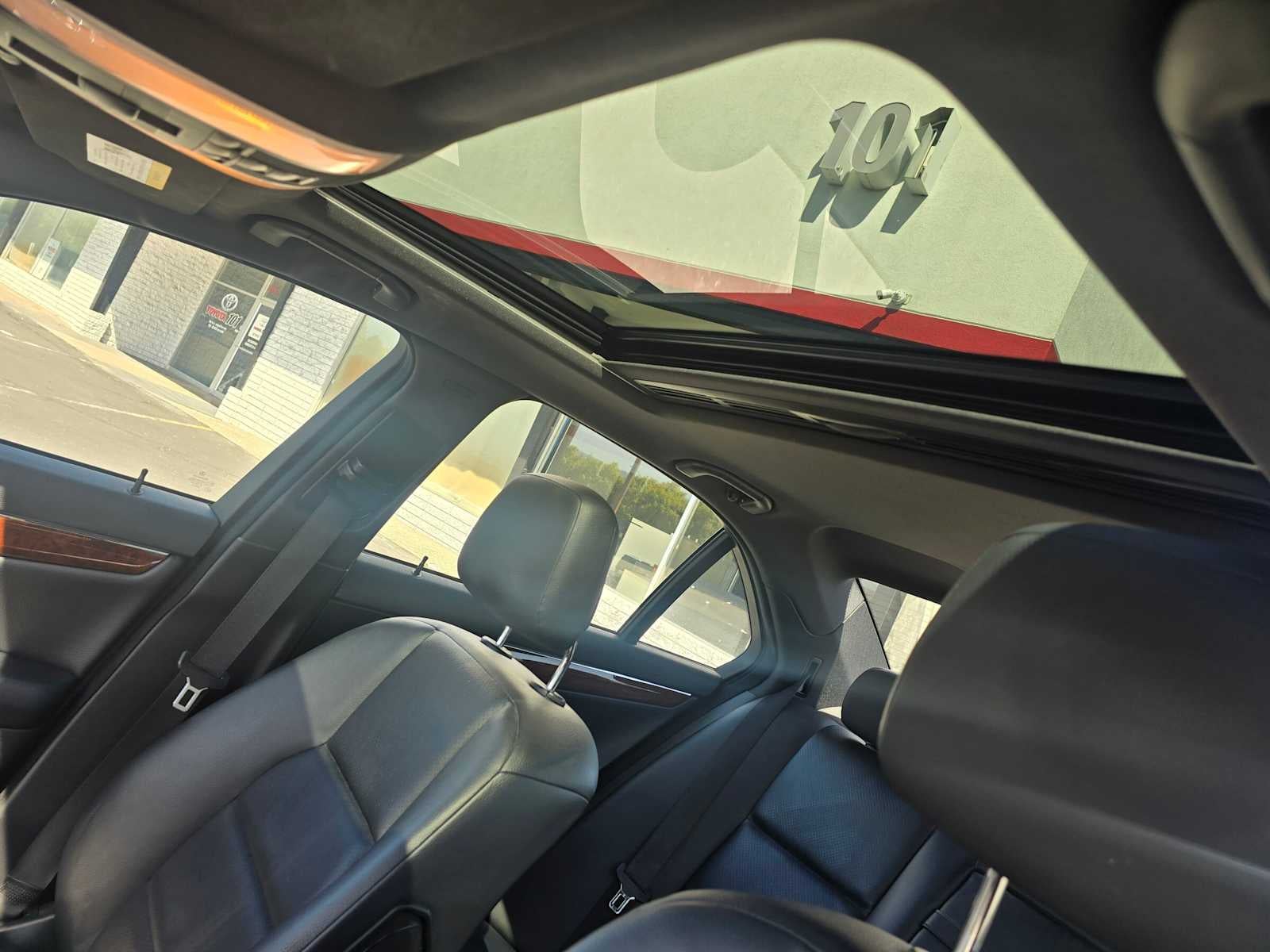 2010 Mercedes-Benz C 300 C 300 Luxury