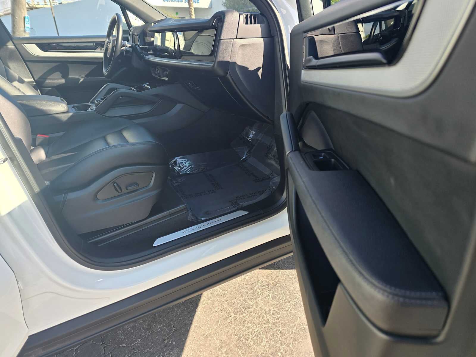 2024 Porsche Cayenne AWD