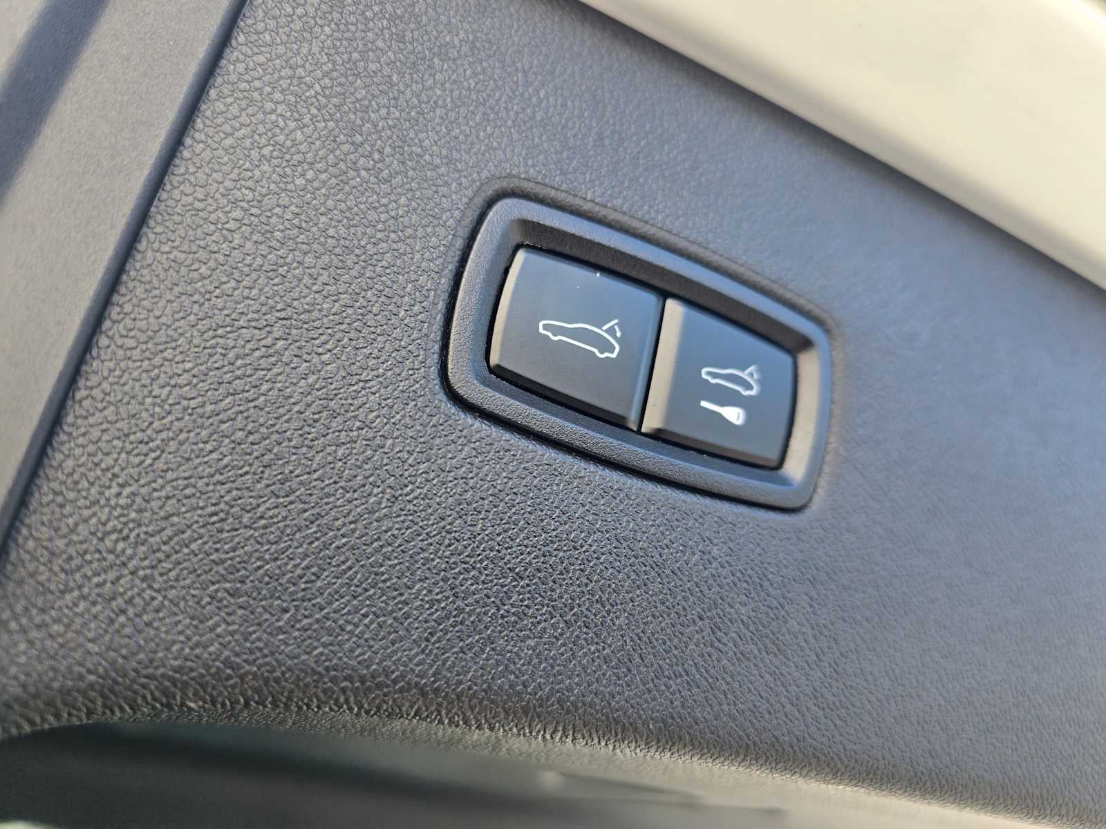 2024 Porsche Cayenne AWD