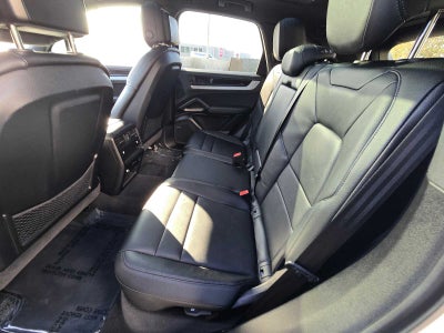 2024 Porsche Cayenne AWD