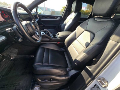 2024 Porsche Cayenne AWD