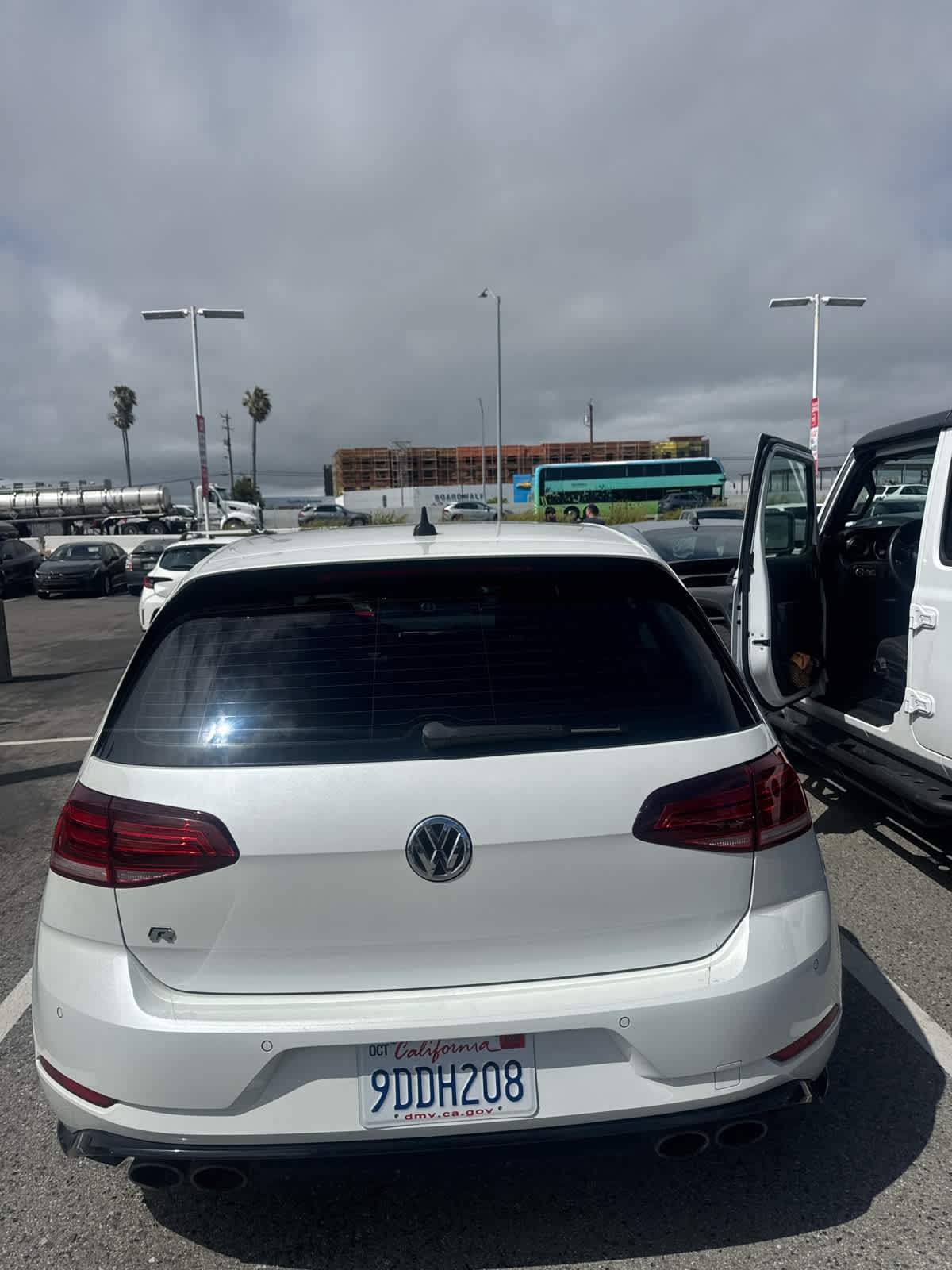 2019 Volkswagen Golf R 2.0T DSG w/DCC/Nav
