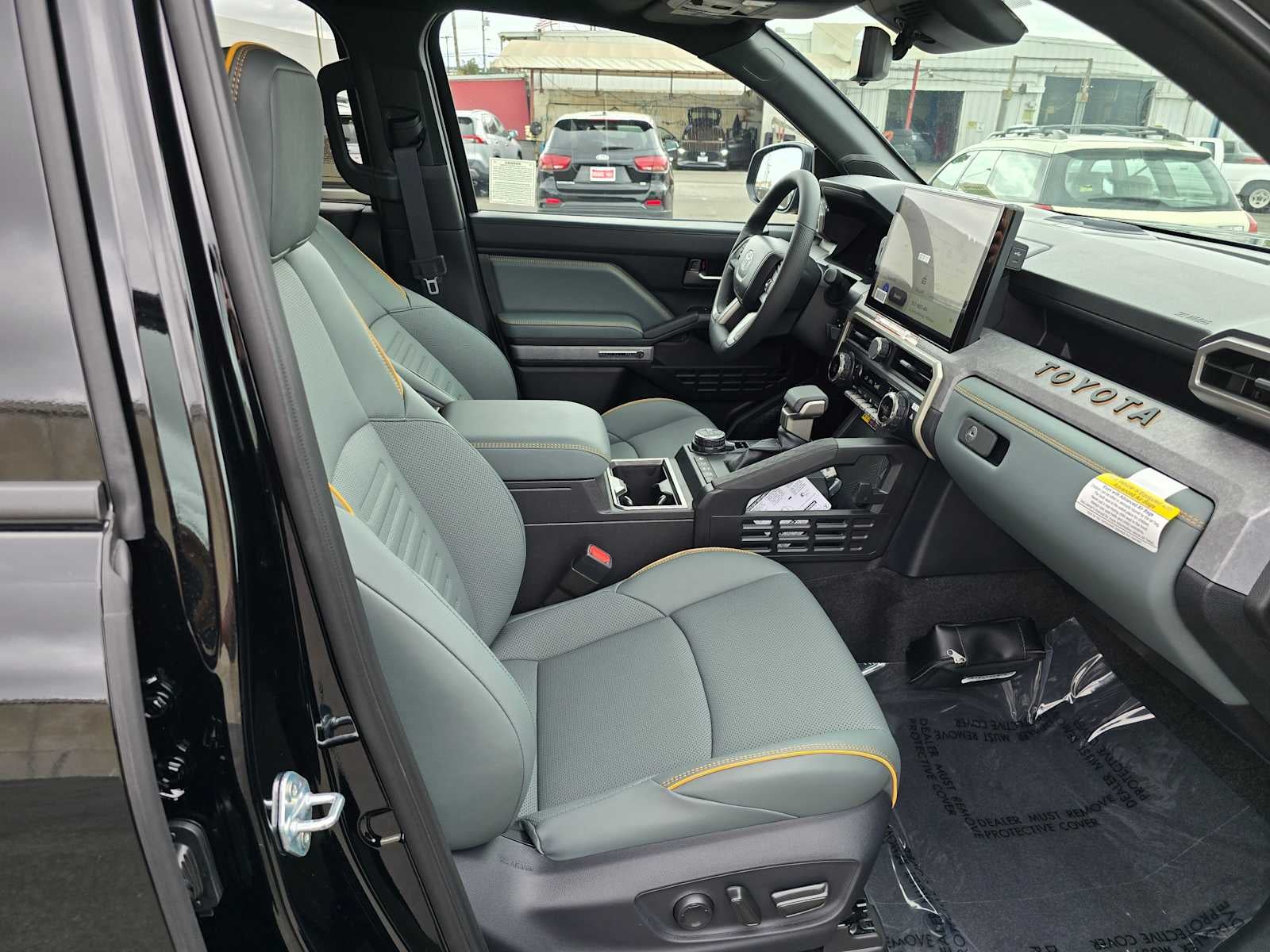 2025 Toyota Tacoma i-FORCE MAX Tacoma Trailhunter