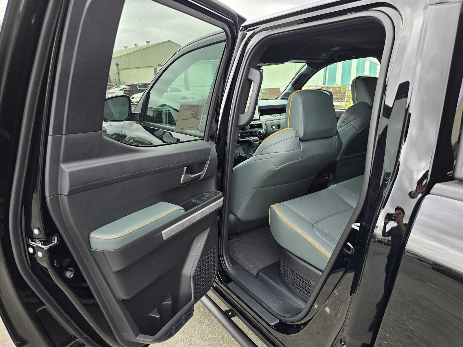 2025 Toyota Tacoma i-FORCE MAX Tacoma Trailhunter