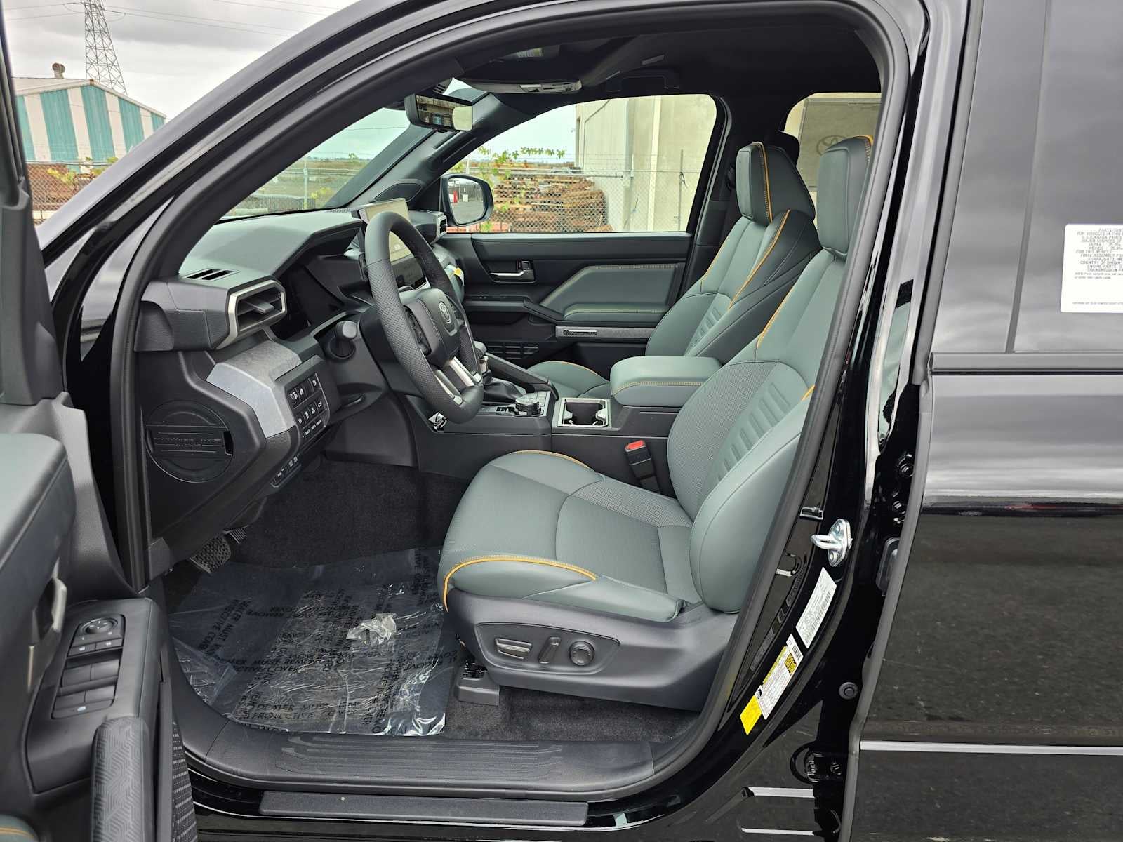 2025 Toyota Tacoma i-FORCE MAX Tacoma Trailhunter