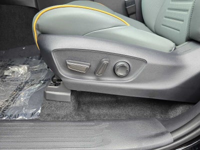 2025 Toyota Tacoma i-FORCE MAX Tacoma Trailhunter