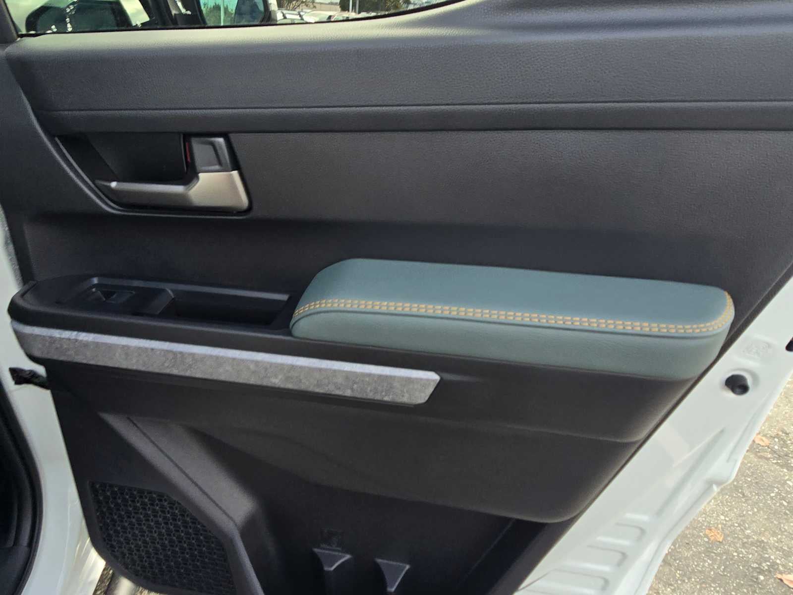 2026 Toyota Tacoma i-FORCE MAX Tacoma Trailhunter