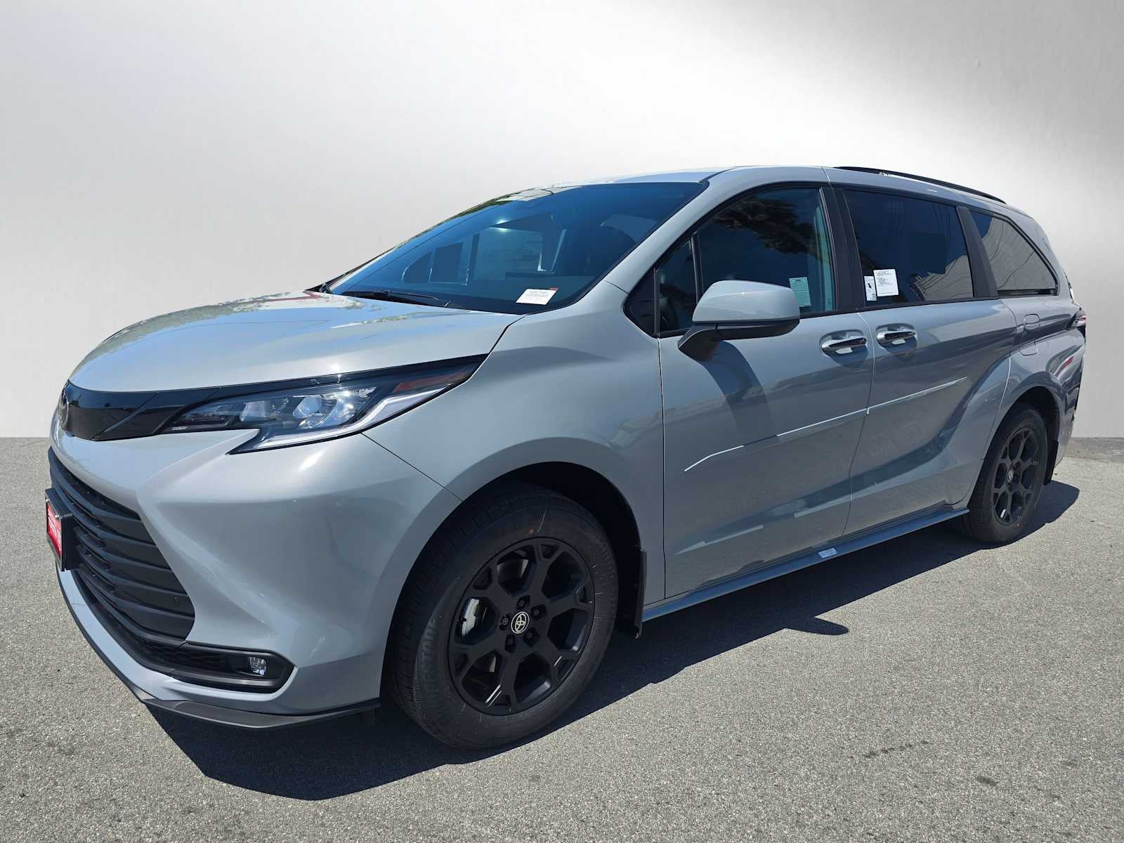 2026 Toyota Sienna Woodland Edition