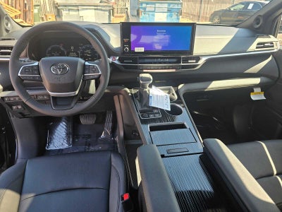 2026 Toyota Sienna Woodland Edition
