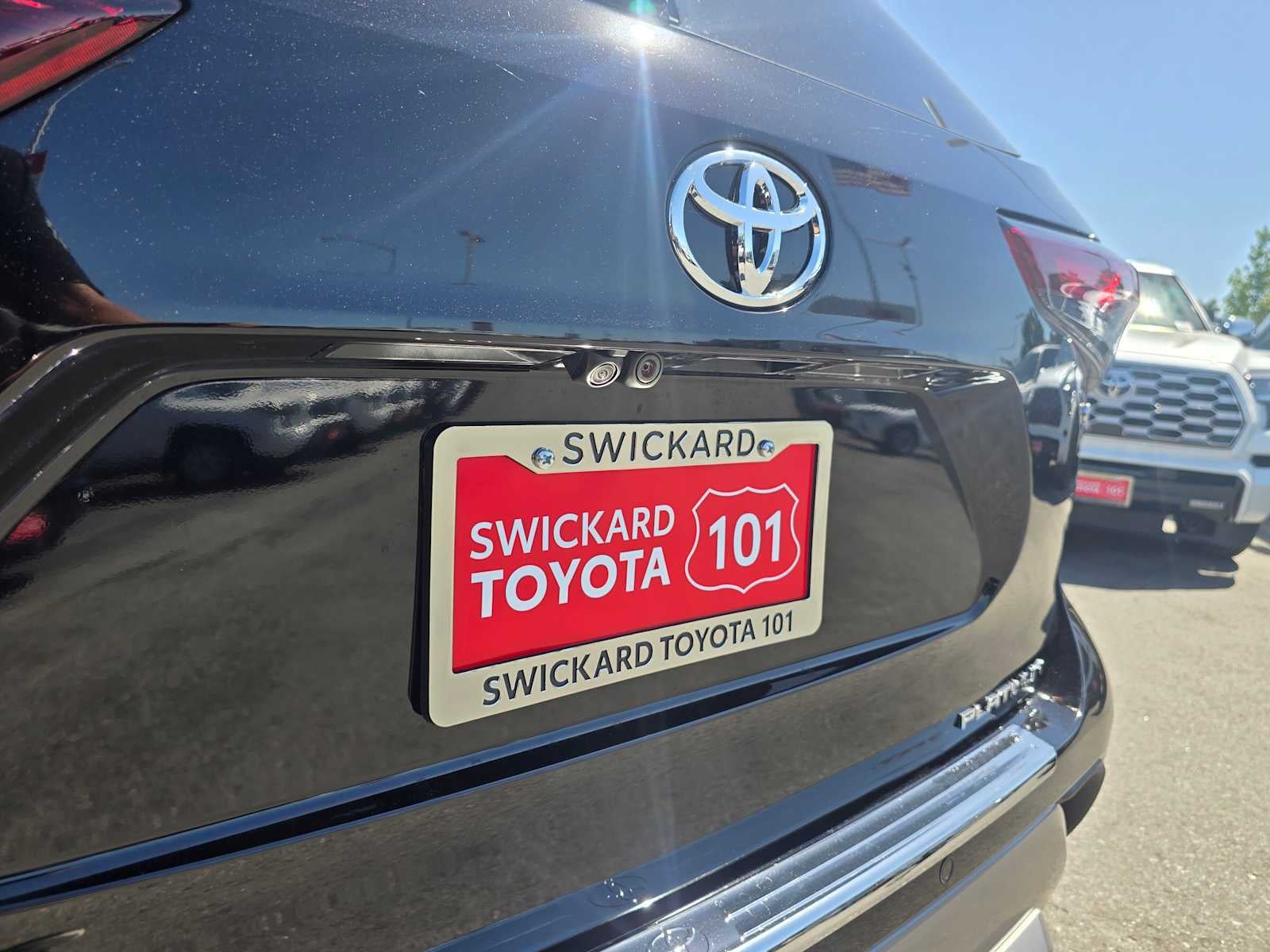 2026 Toyota Highlander Hybrid Platinum