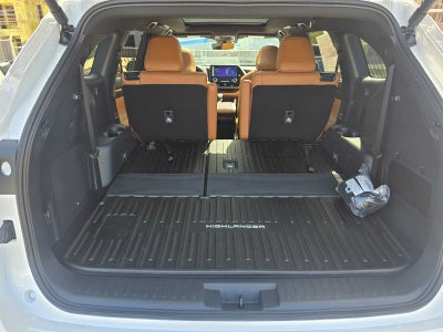 2026 Toyota Highlander Hybrid Platinum