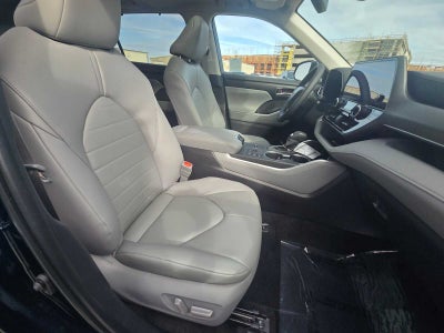 2026 Toyota Highlander Hybrid XLE