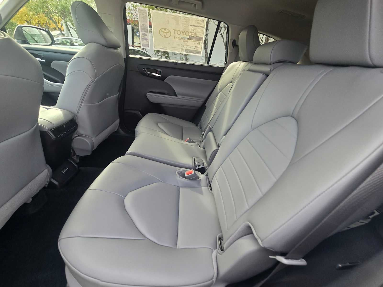 2026 Toyota Highlander Hybrid XLE