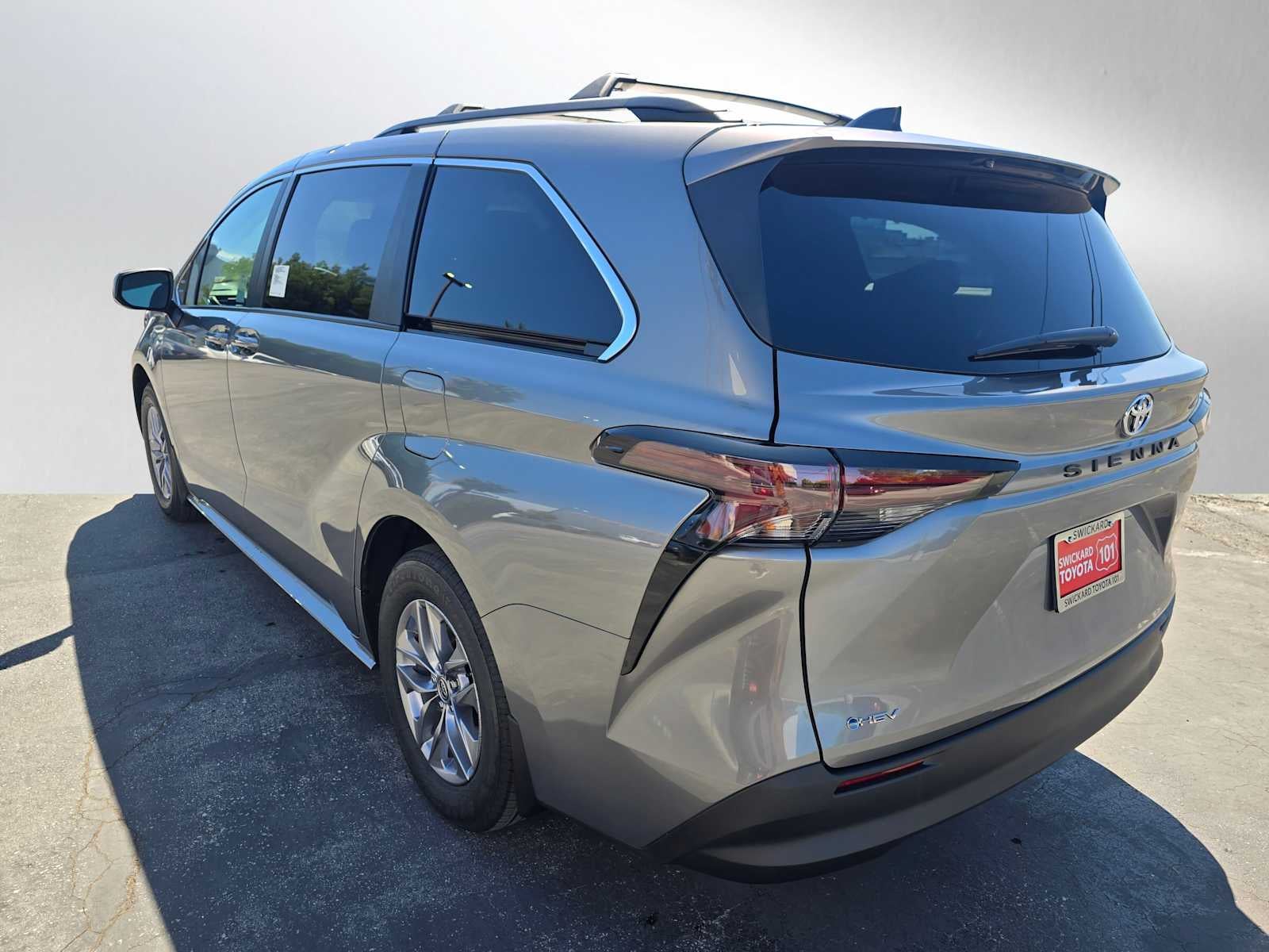 2026 Toyota Sienna LE