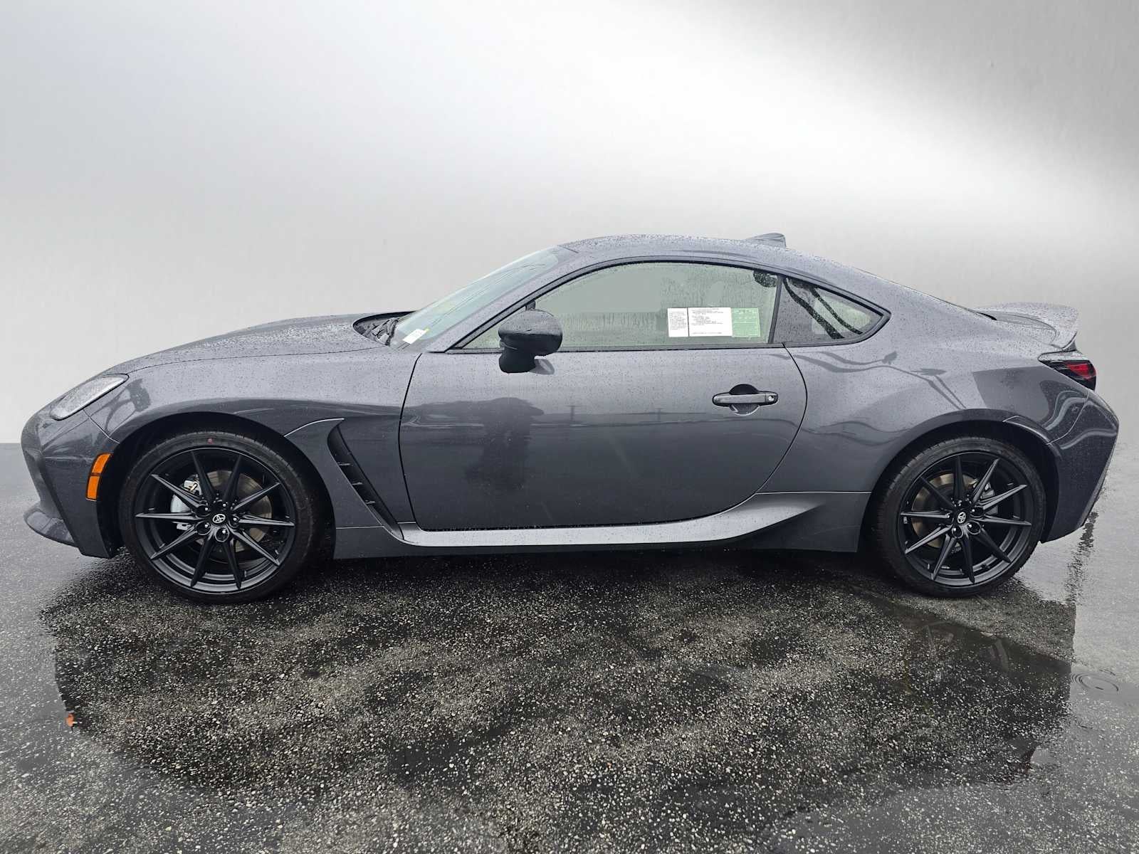 2026 Toyota GR86 Premium MT