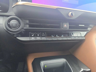 2025 Toyota Toyota Crown Signia Limited